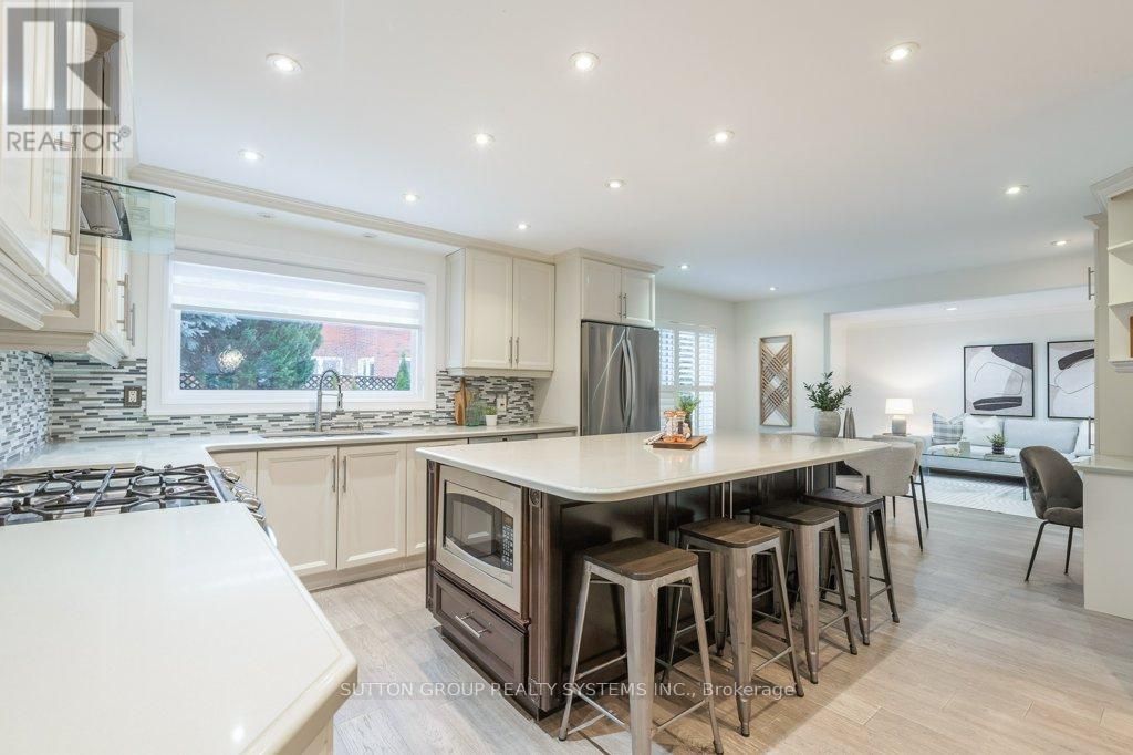 2957 Caradoc Lane, Oakville, Ontario  L6J 6V6 - Photo 14 - W12808654