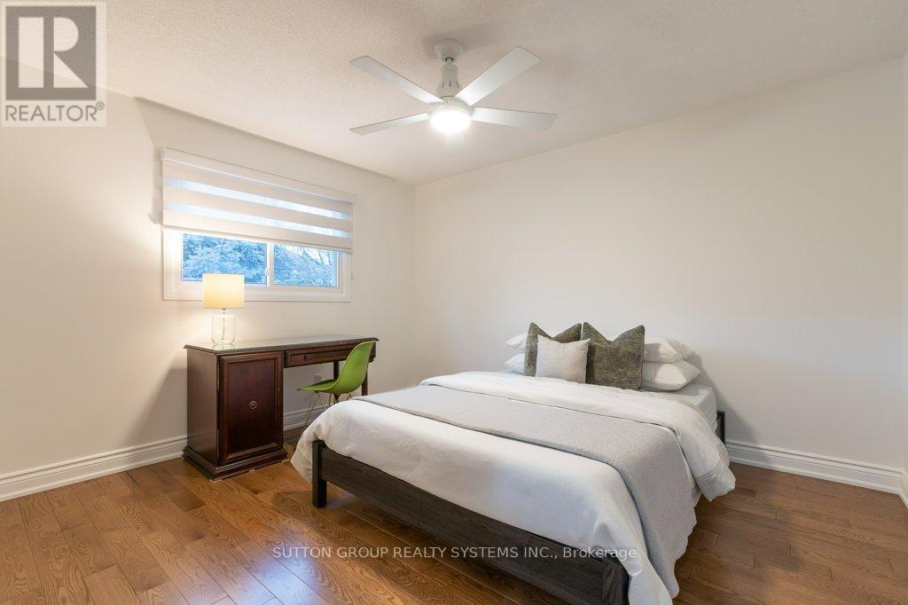 2957 Caradoc Lane, Oakville, Ontario  L6J 6V6 - Photo 32 - W12808654