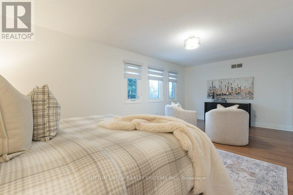 2957 Caradoc Lane, Oakville, Ontario  L6J 6V6 - Photo 39 - W12808654