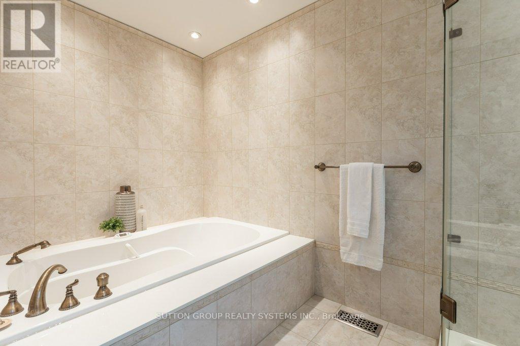 2957 Caradoc Lane, Oakville, Ontario  L6J 6V6 - Photo 41 - W12808654