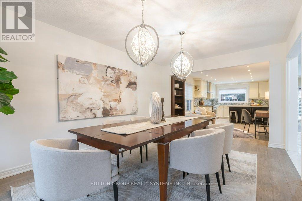 2957 Caradoc Lane, Oakville, Ontario  L6J 6V6 - Photo 9 - W12808654