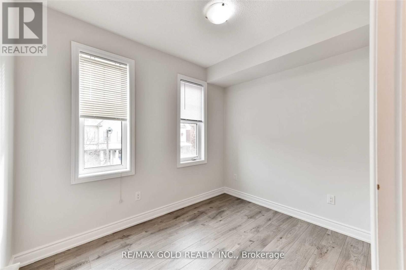 212 - 263 Georgian Drive, Oakville, Ontario  L6H 0L2 - Photo 21 - W12808664