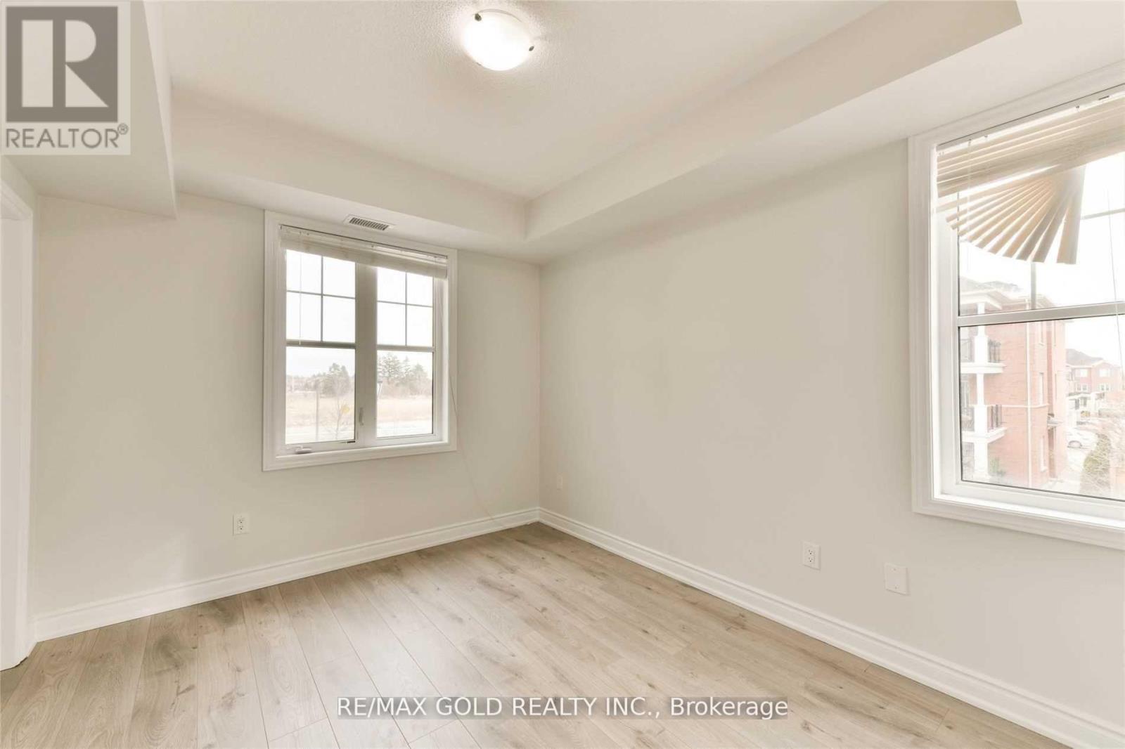 212 - 263 Georgian Drive, Oakville, Ontario  L6H 0L2 - Photo 24 - W12808664