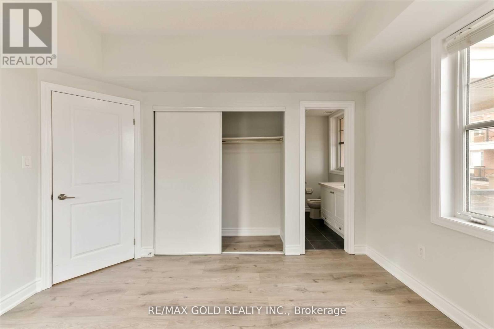 212 - 263 Georgian Drive, Oakville, Ontario  L6H 0L2 - Photo 25 - W12808664