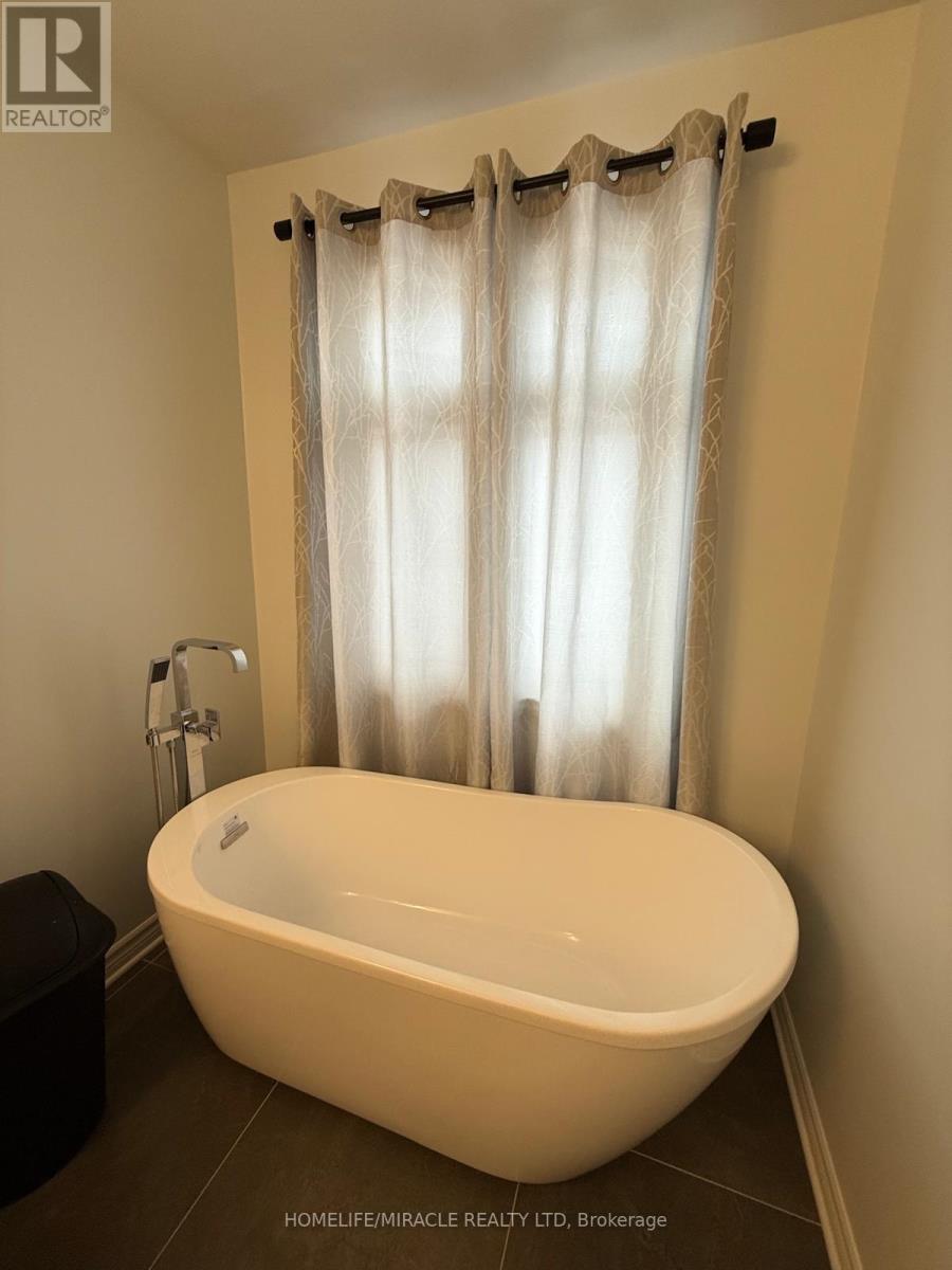 132 Creighton Drive, Loyalist, Ontario  K0H 2H0 - Photo 22 - X12808630