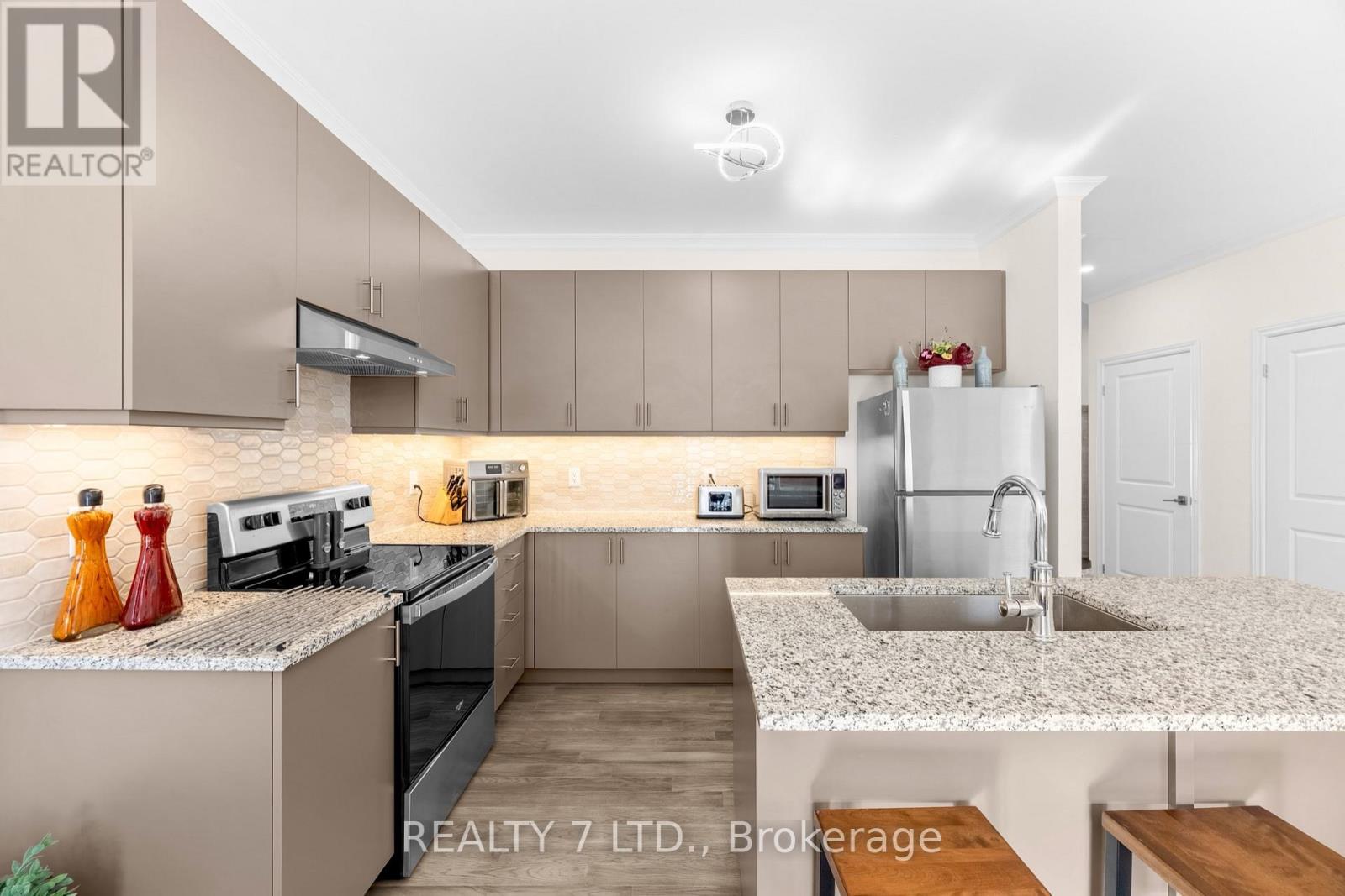 31 Hillcroft Way, Kawartha Lakes, Ontario  K0M 1A0 - Photo 15 - X12808666