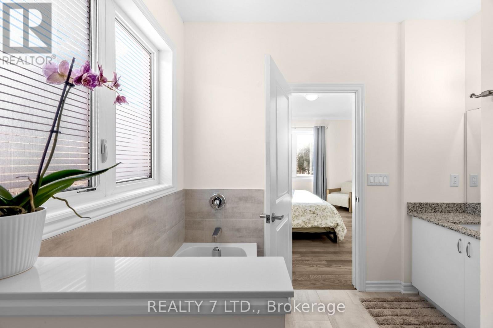 31 Hillcroft Way, Kawartha Lakes, Ontario  K0M 1A0 - Photo 27 - X12808666