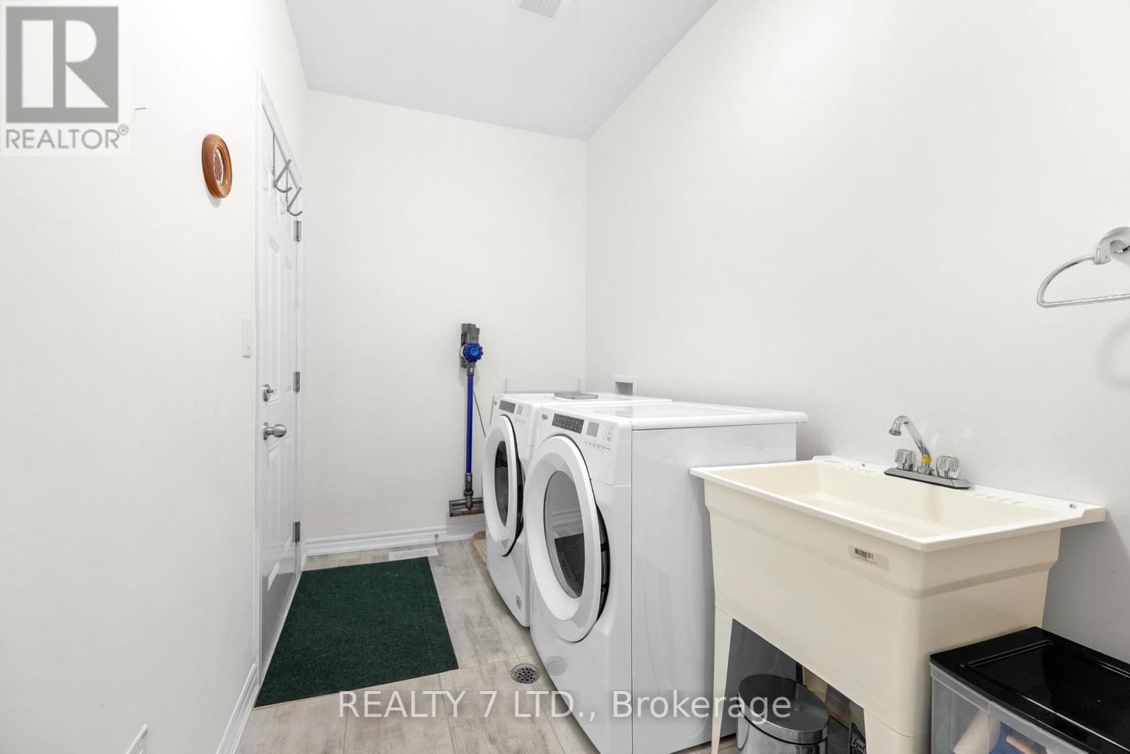 31 Hillcroft Way, Kawartha Lakes, Ontario  K0M 1A0 - Photo 33 - X12808666