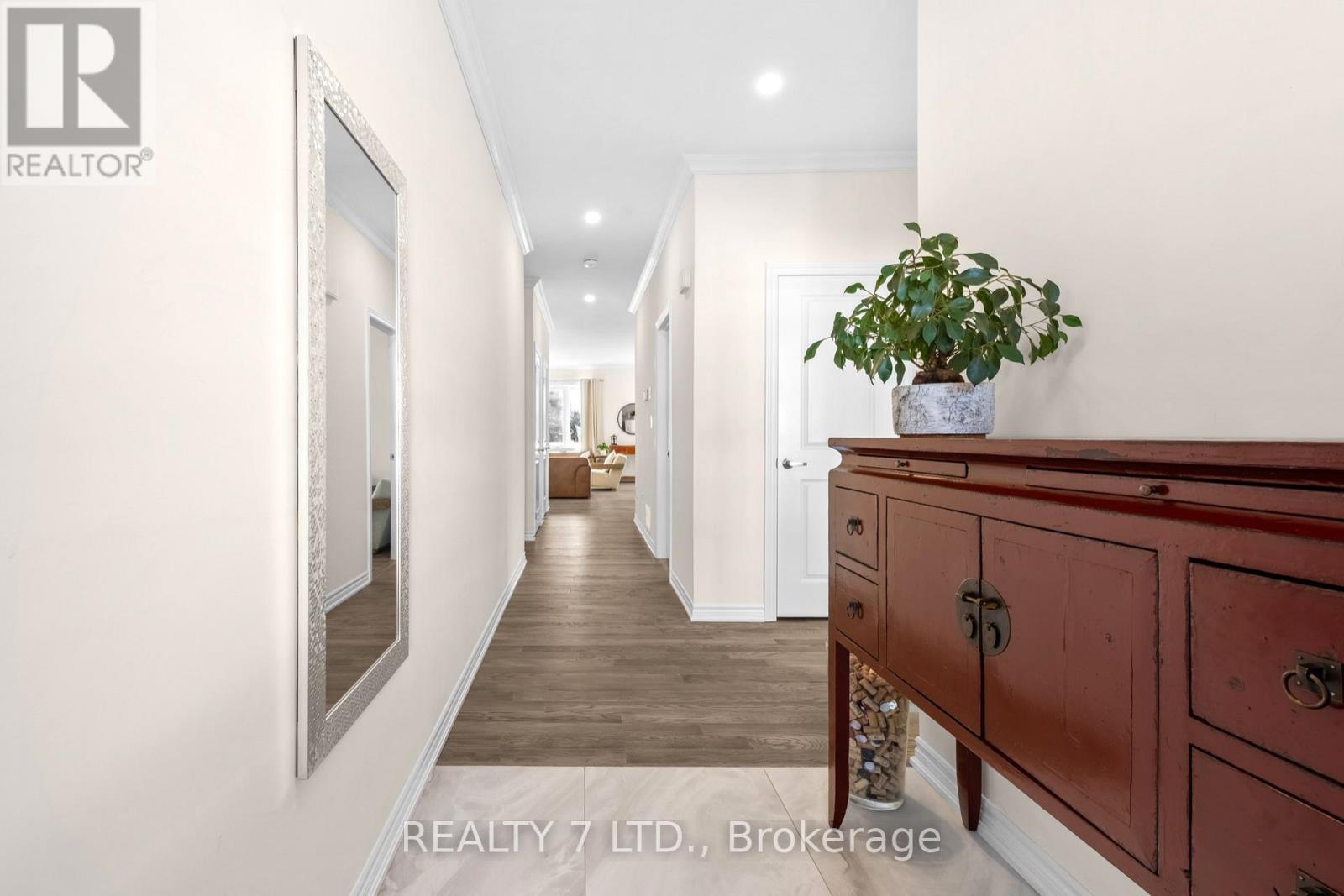 31 Hillcroft Way, Kawartha Lakes, Ontario  K0M 1A0 - Photo 5 - X12808666