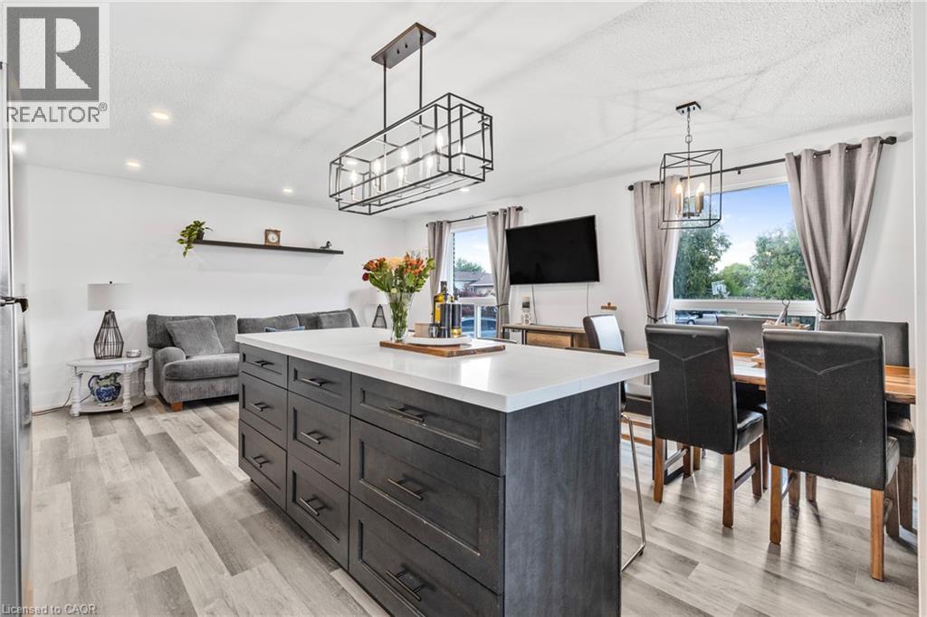 16 Roxborough Court, St. Catharines, Ontario  L2M 6E3 - Photo 9 - 40772856