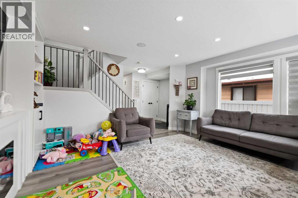 313 Falwood Way Ne, Calgary, Alberta  T3J 1A9 - Photo 6 - A2287837