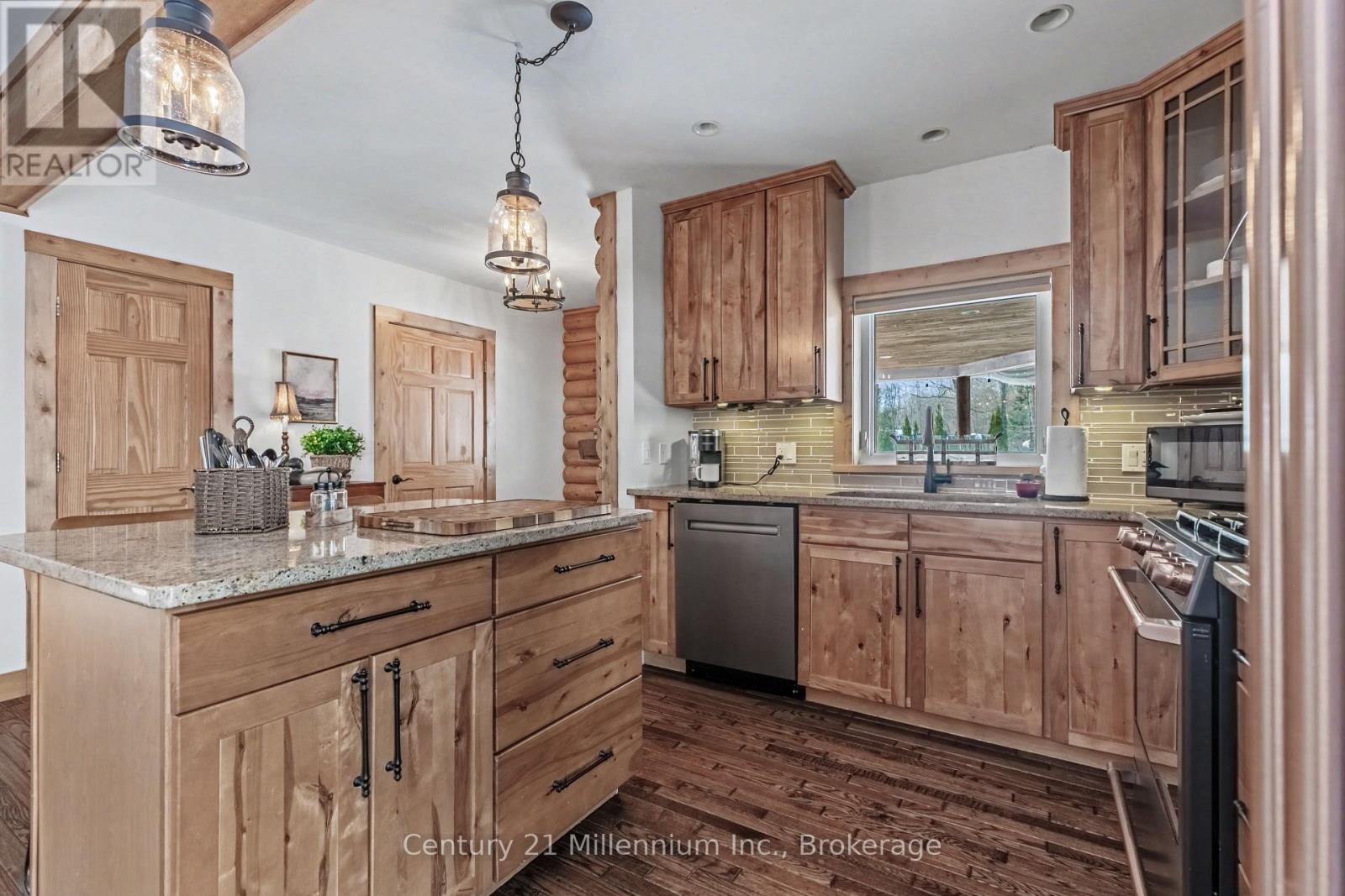 647 Mallory Beach Road, South Bruce Peninsula, Ontario  N0H 2T0 - Photo 32 - X12788058