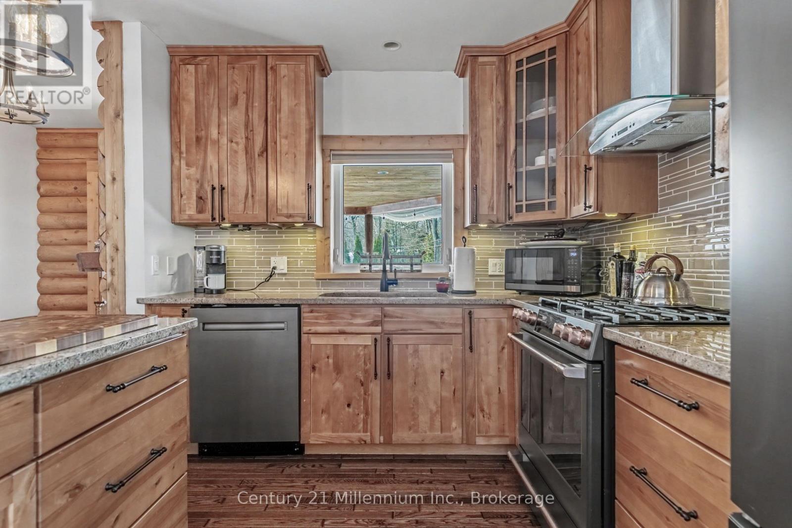 647 Mallory Beach Road, South Bruce Peninsula, Ontario  N0H 2T0 - Photo 31 - X12788058