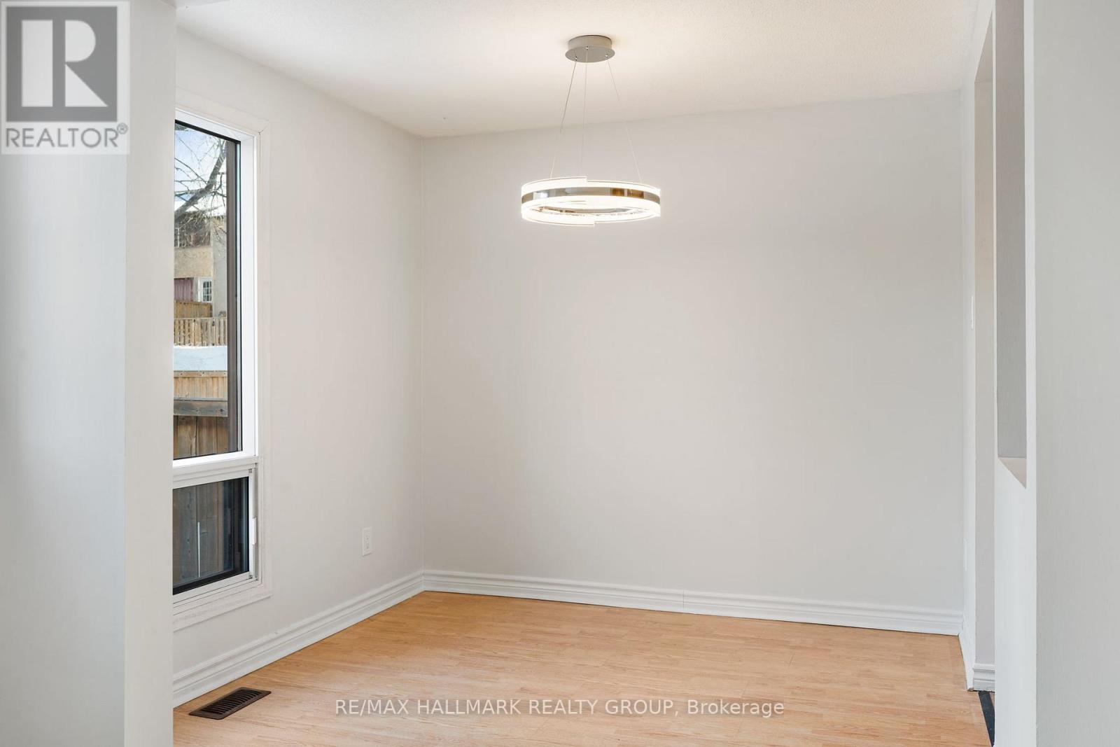 75 - 1348 Bethamy Lane, Ottawa, Ontario  K1J 8P4 - Photo 10 - X12808674