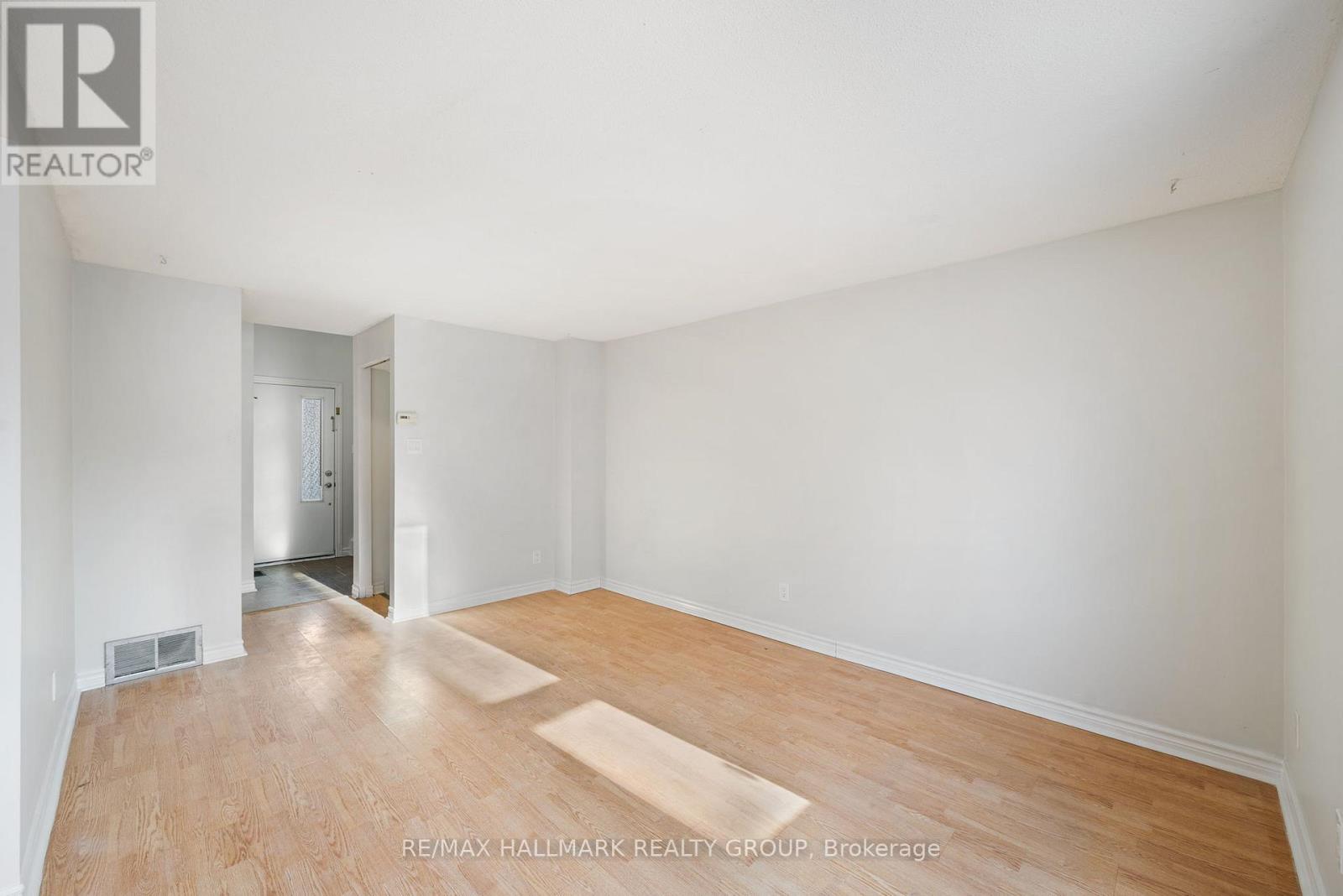 75 - 1348 Bethamy Lane, Ottawa, Ontario  K1J 8P4 - Photo 13 - X12808674