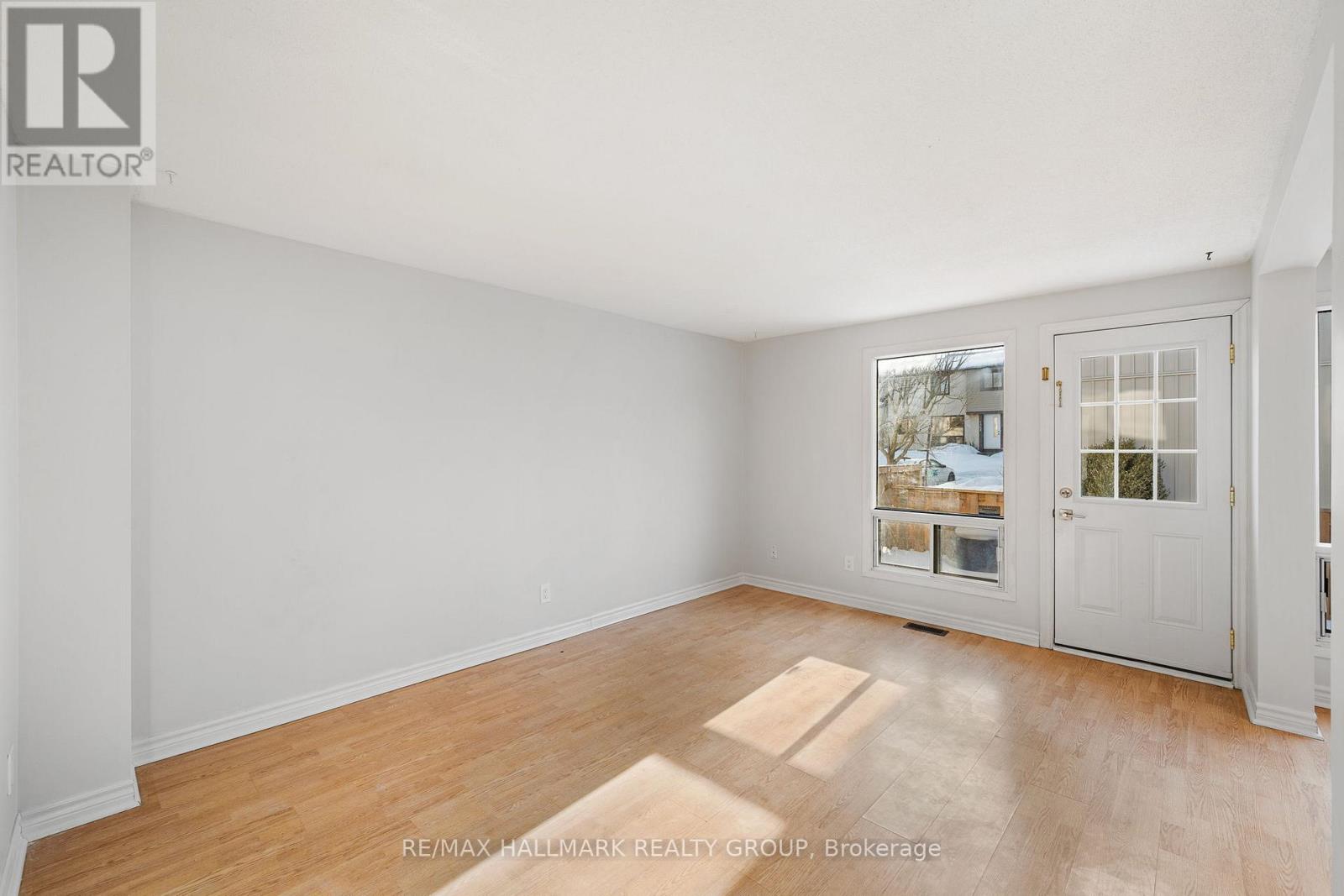 75 - 1348 Bethamy Lane, Ottawa, Ontario  K1J 8P4 - Photo 6 - X12808674