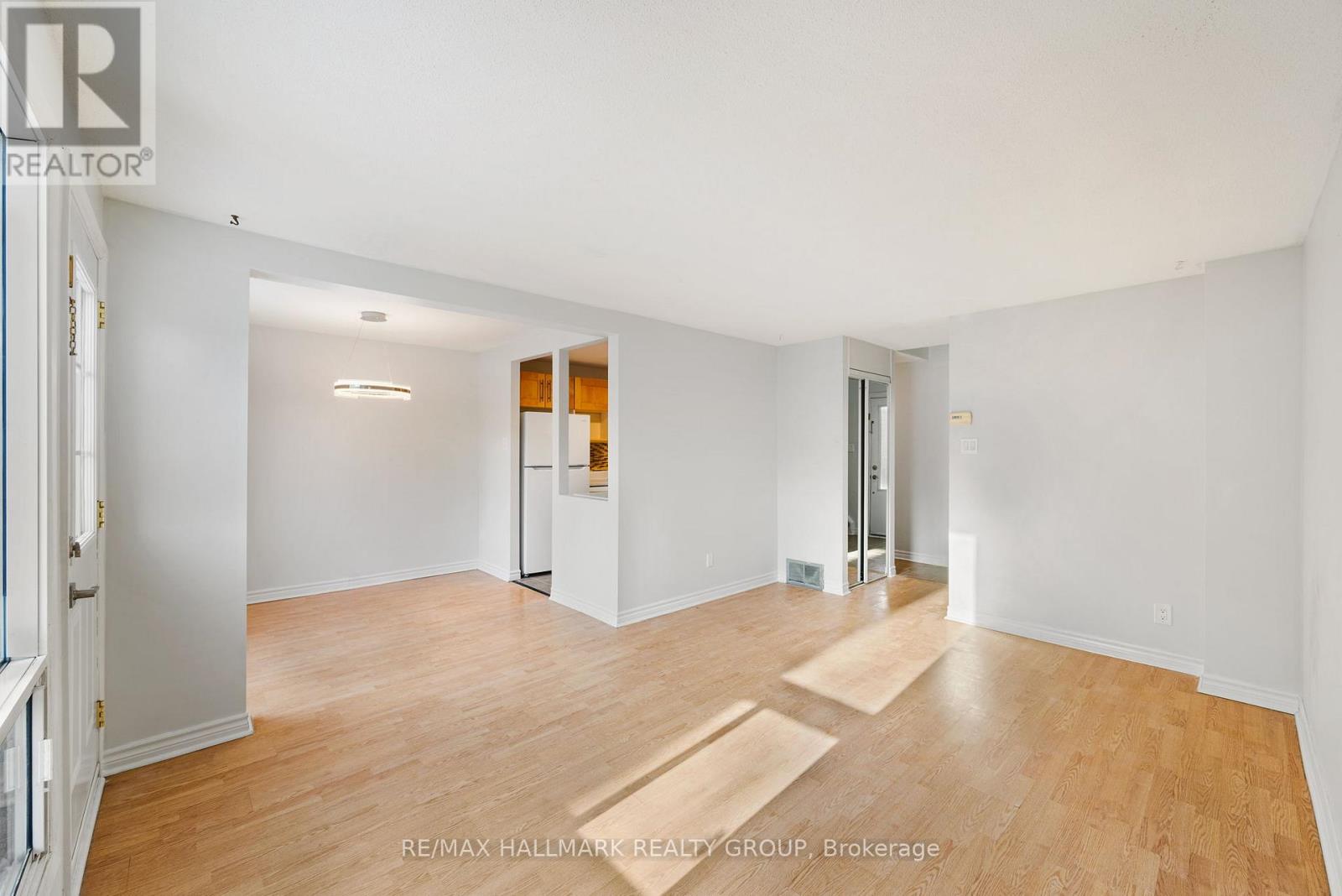 75 - 1348 Bethamy Lane, Ottawa, Ontario  K1J 8P4 - Photo 8 - X12808674