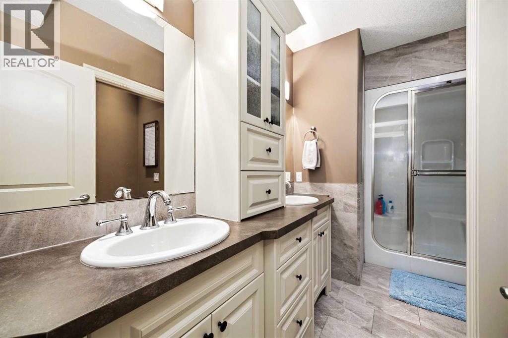 140 Gleneagles Landing, Cochrane, Alberta  T4C 1W3 - Photo 35 - A2287384