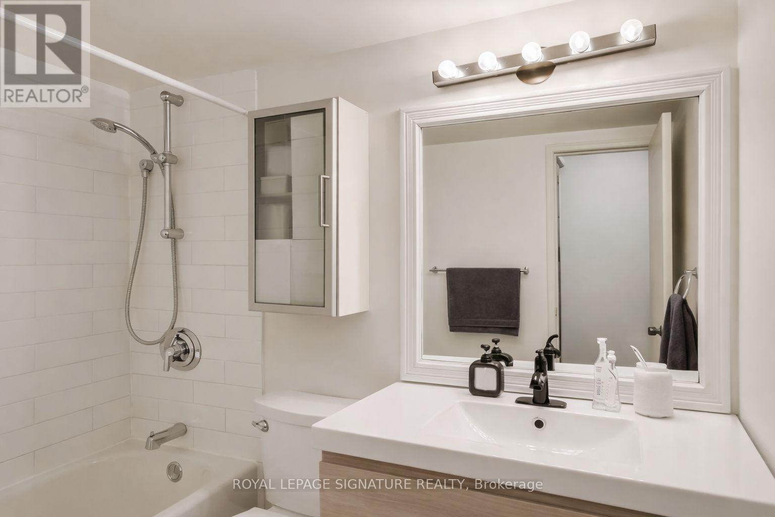 212 - 335 Lonsdale Road, Toronto, Ontario  M5P 1R4 - Photo 7 - C12808694