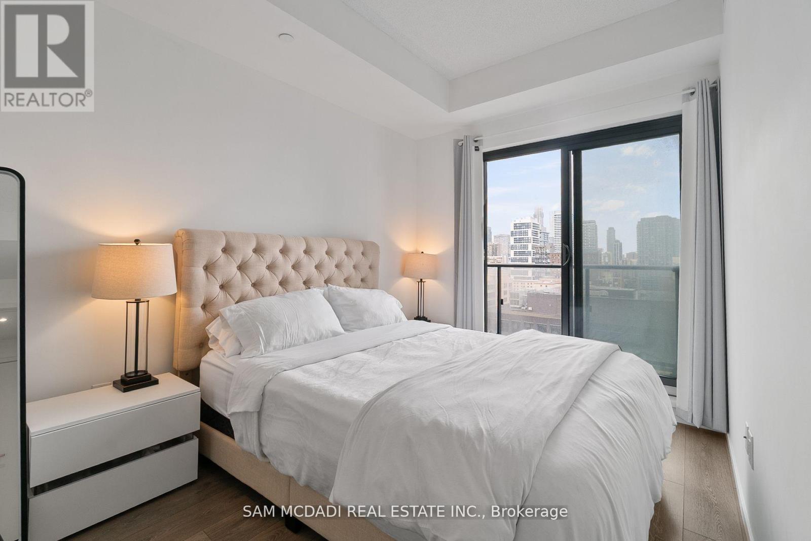 1906 - 159 Dundas Street E, Toronto, Ontario  M5B 0A9 - Photo 9 - C12808700