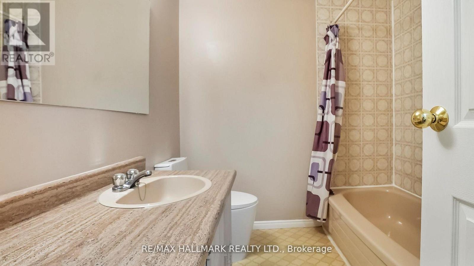 22 Avondale Crescent, Aurora, Ontario  L4G 3P6 - Photo 23 - N12808688