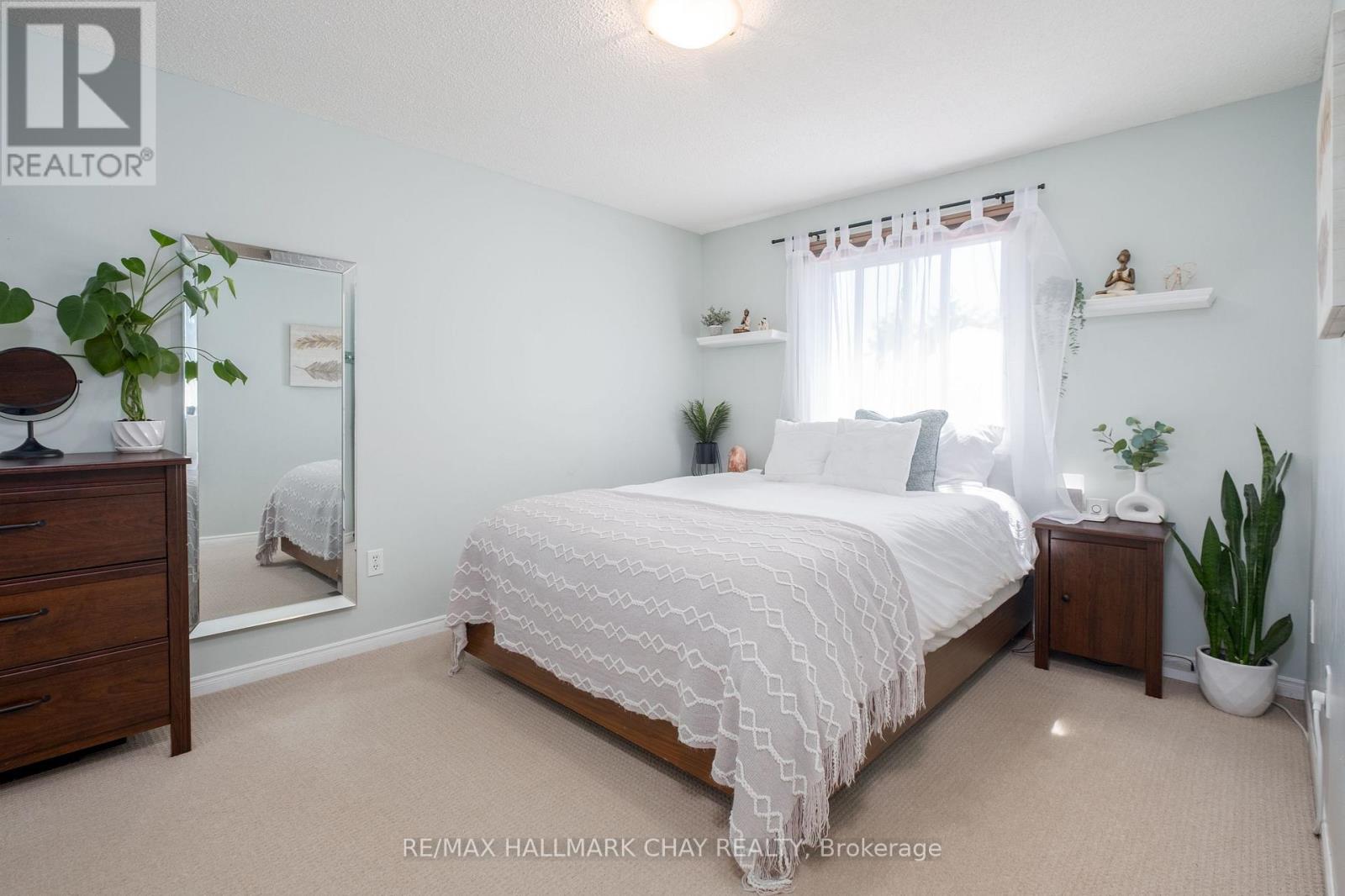 54 Wallace Drive, Barrie, Ontario  L4N 7E1 - Photo 24 - S12808692