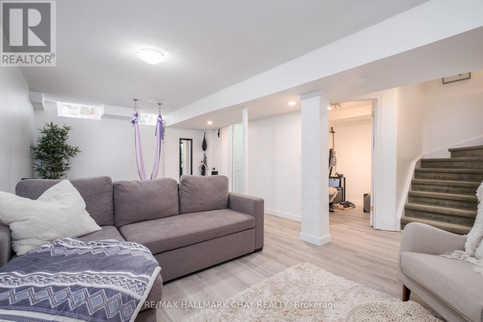 54 Wallace Drive, Barrie, Ontario  L4N 7E1 - Photo 30 - S12808692