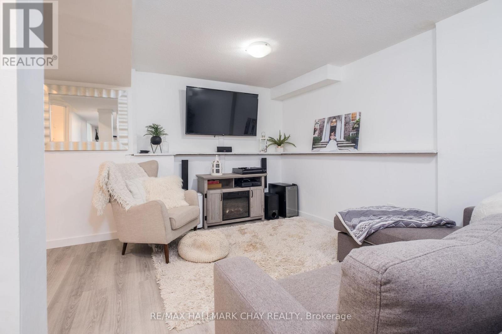 54 Wallace Drive, Barrie, Ontario  L4N 7E1 - Photo 33 - S12808692