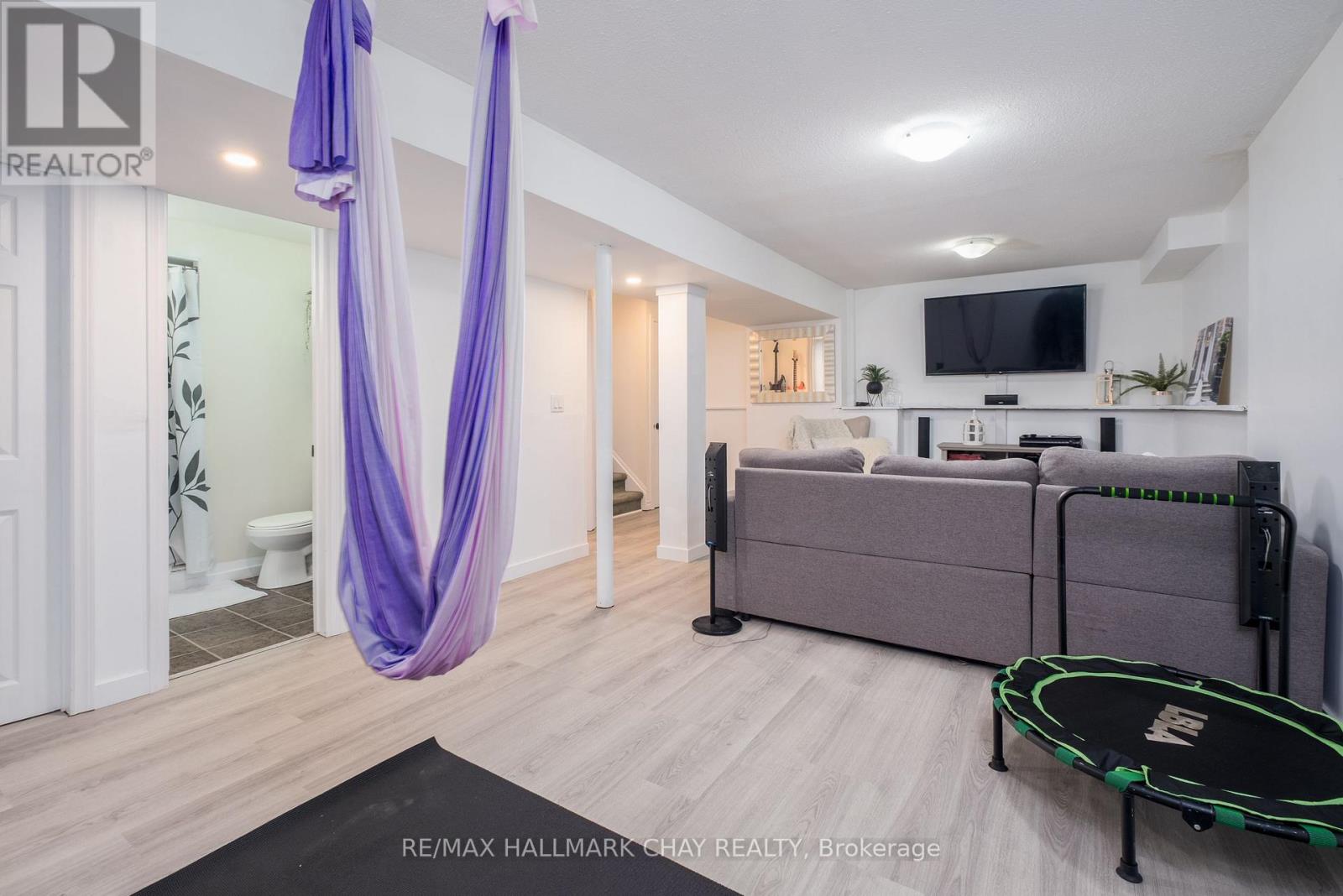 54 Wallace Drive, Barrie, Ontario  L4N 7E1 - Photo 35 - S12808692