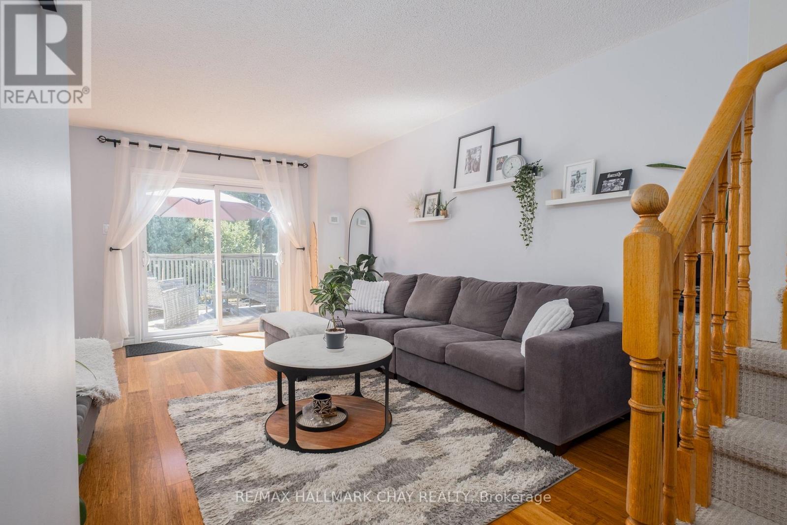 54 Wallace Drive, Barrie, Ontario  L4N 7E1 - Photo 7 - S12808692