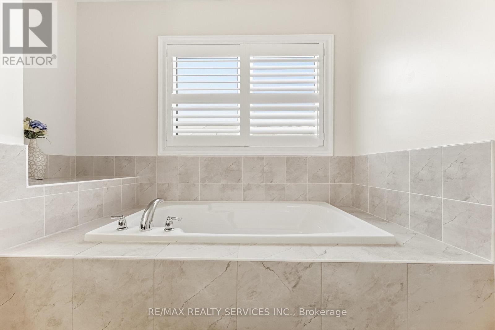 50 Royal Fern Crescent, Caledon, Ontario  L7C 4H1 - Photo 31 - W12808672