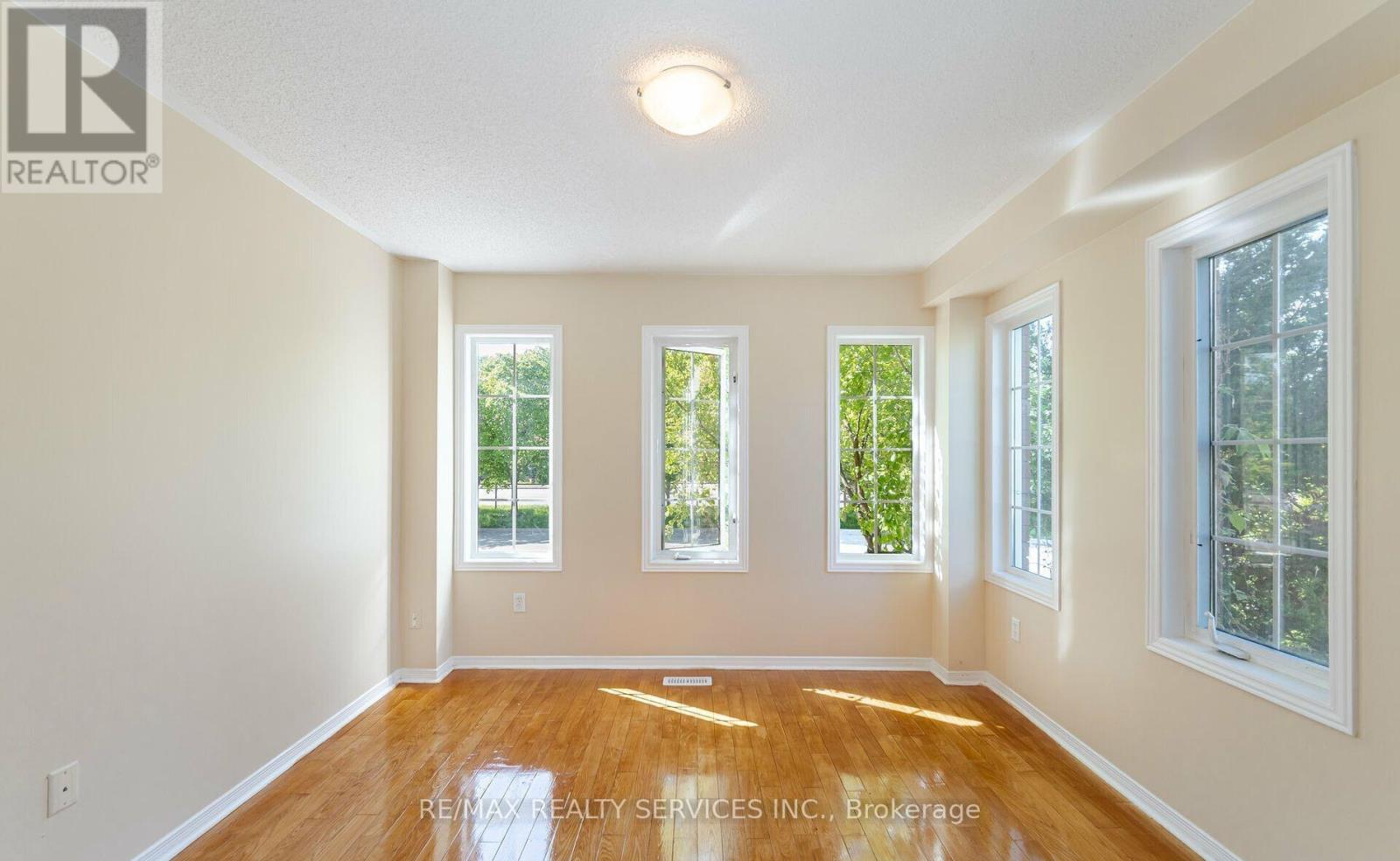 5616 Margarita Crescent, Mississauga, Ontario  L5M 6Z2 - Photo 6 - W12808710