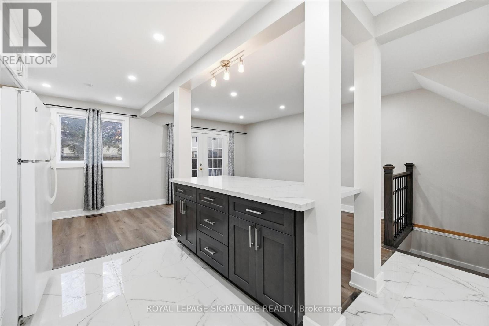 9 - 100 Quigley Road, Hamilton, Ontario  L8K 6J1 - Photo 10 - X12808716