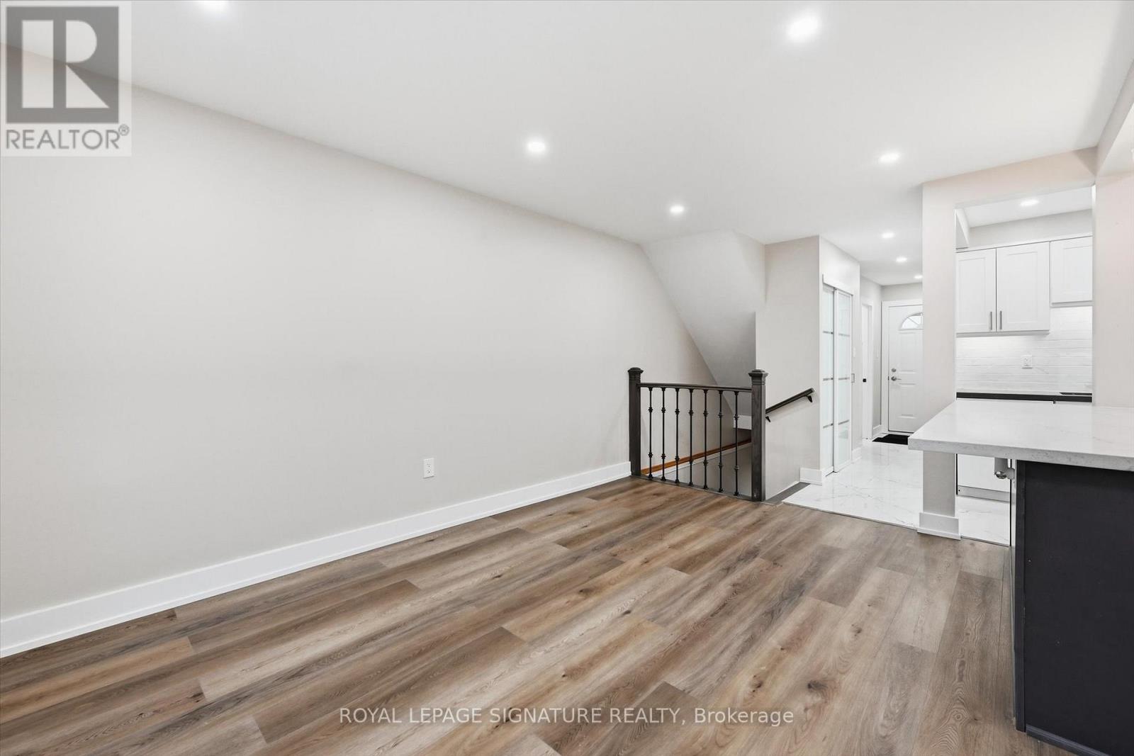 9 - 100 Quigley Road, Hamilton, Ontario  L8K 6J1 - Photo 14 - X12808716