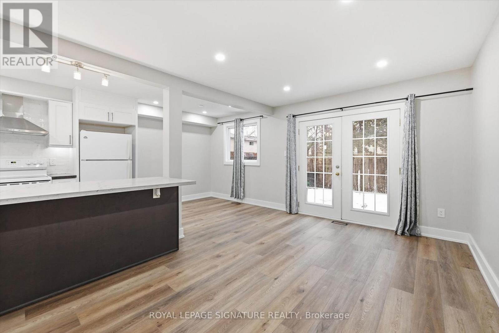 9 - 100 Quigley Road, Hamilton, Ontario  L8K 6J1 - Photo 15 - X12808716