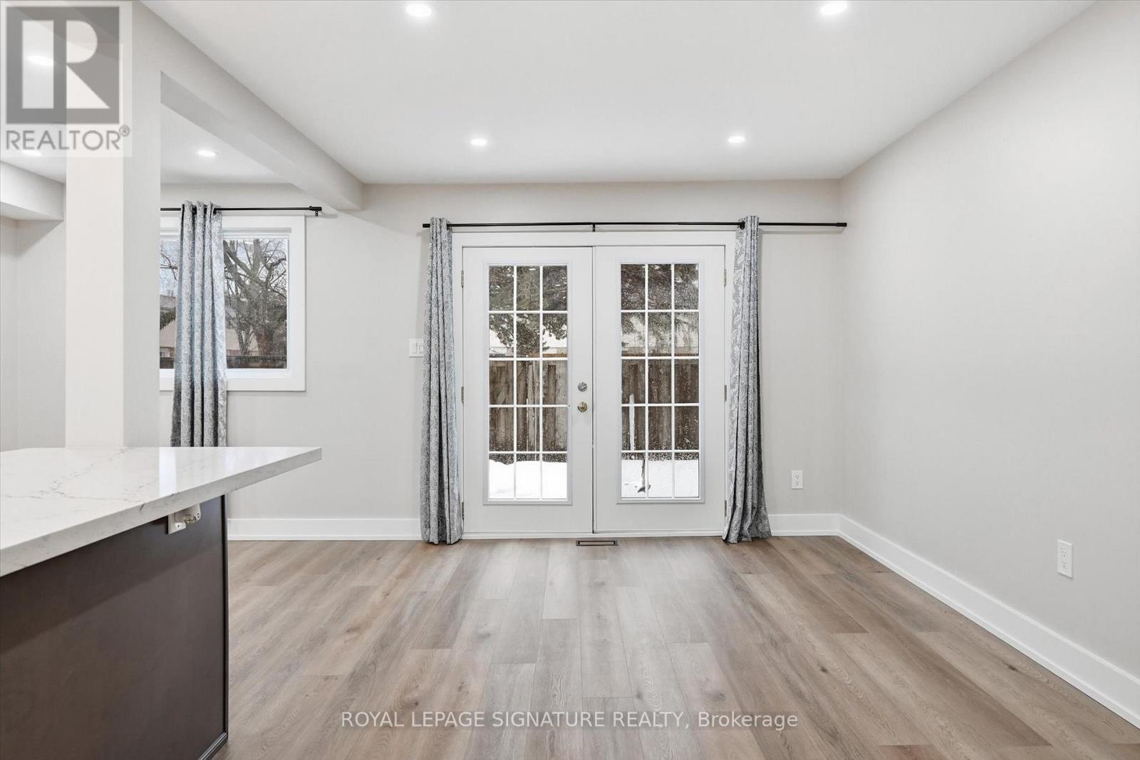 9 - 100 Quigley Road, Hamilton, Ontario  L8K 6J1 - Photo 18 - X12808716