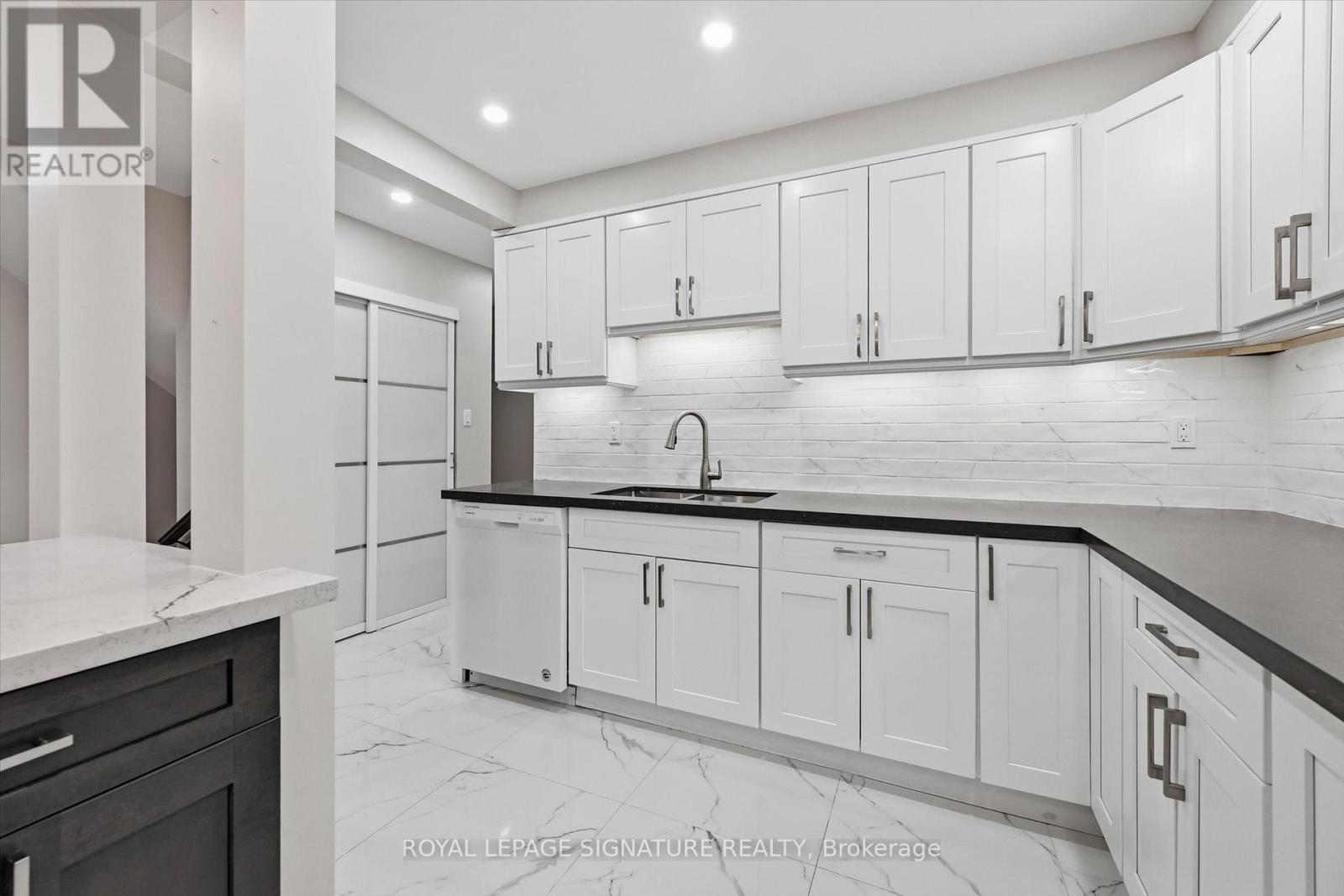 9 - 100 Quigley Road, Hamilton, Ontario  L8K 6J1 - Photo 9 - X12808716