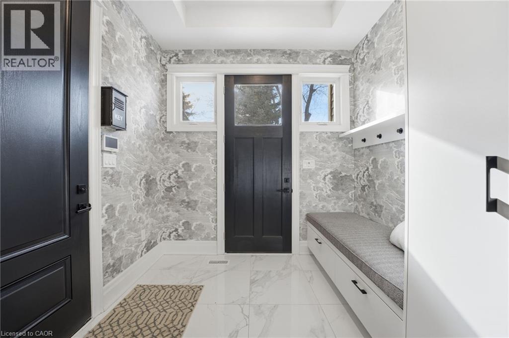 2265 Lakeshore Road Unit# 3, Burlington, Ontario  L7R 1B1 - Photo 16 - 40806618