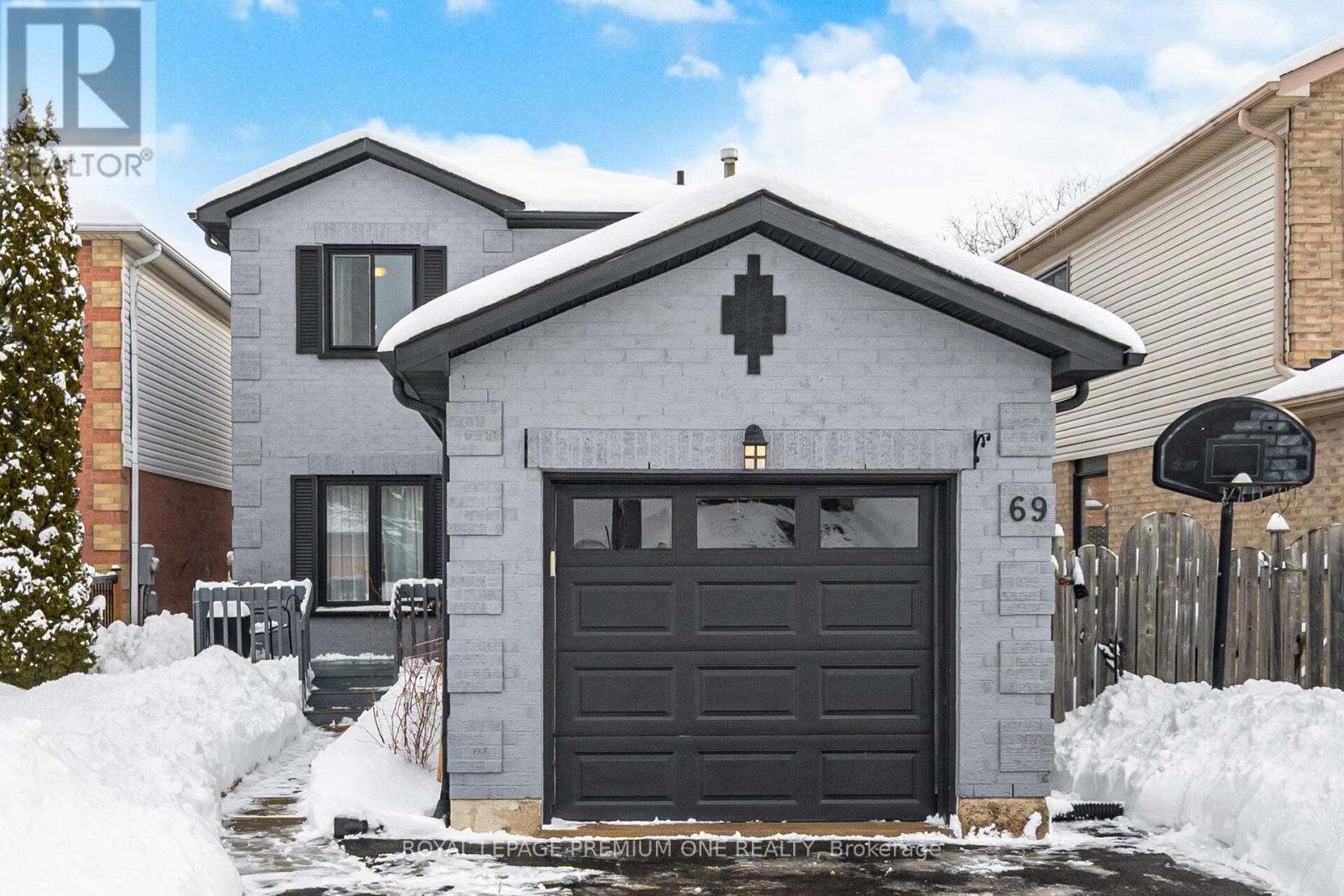 69 MCKNIGHT CRESCENT, New Tecumseth, Ontario