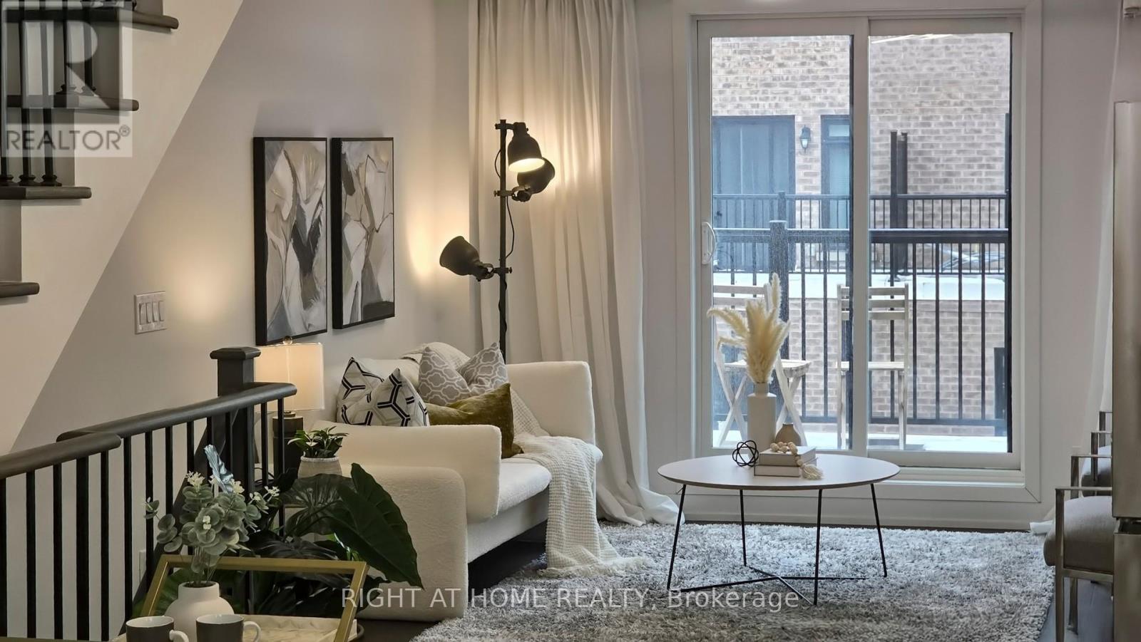 32 Spruce Pines Crescent, Toronto, Ontario M4A 1Y7 - Photo 10 - C12808752