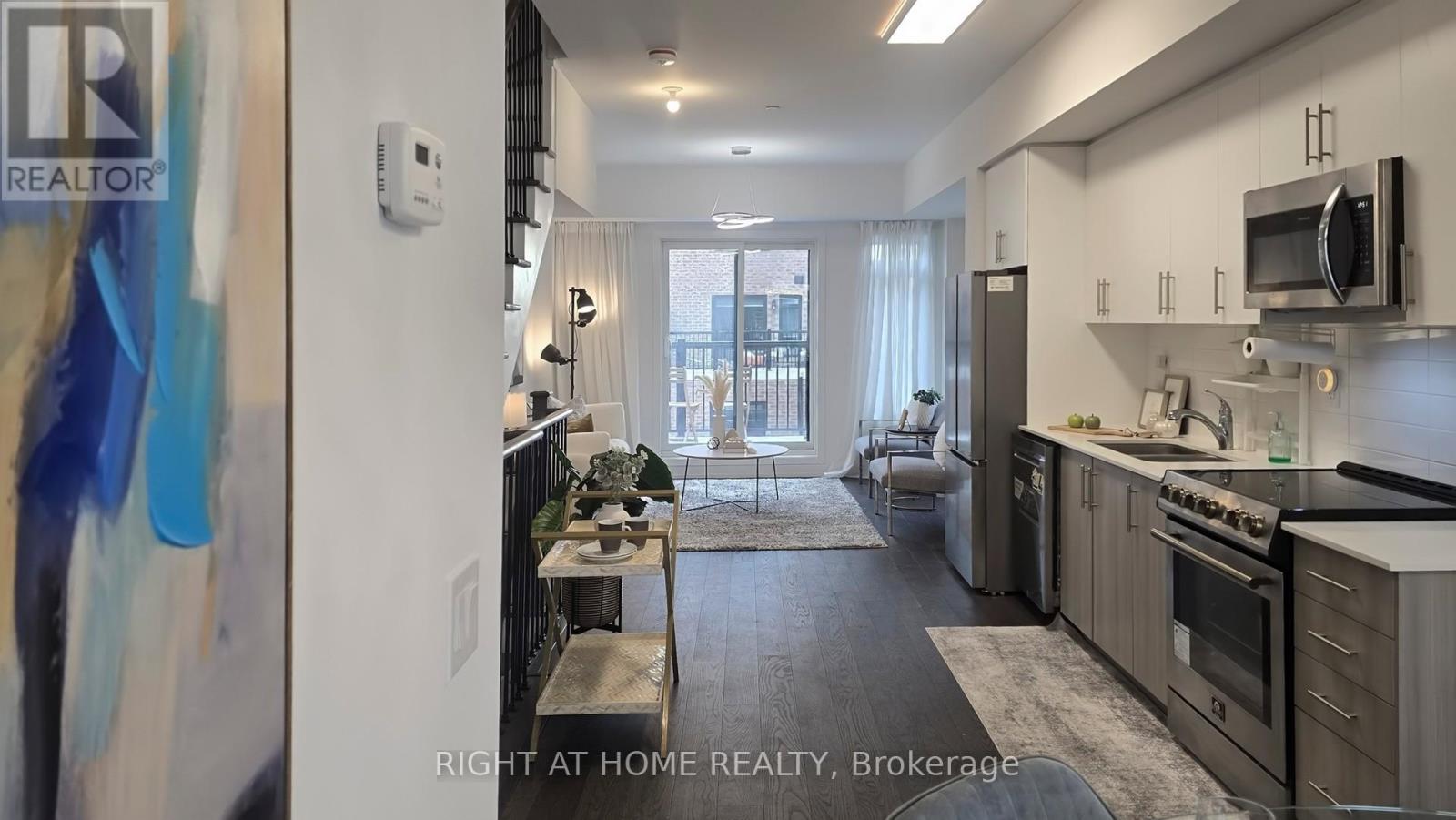 32 Spruce Pines Crescent, Toronto, Ontario M4A 1Y7 - Photo 15 - C12808752