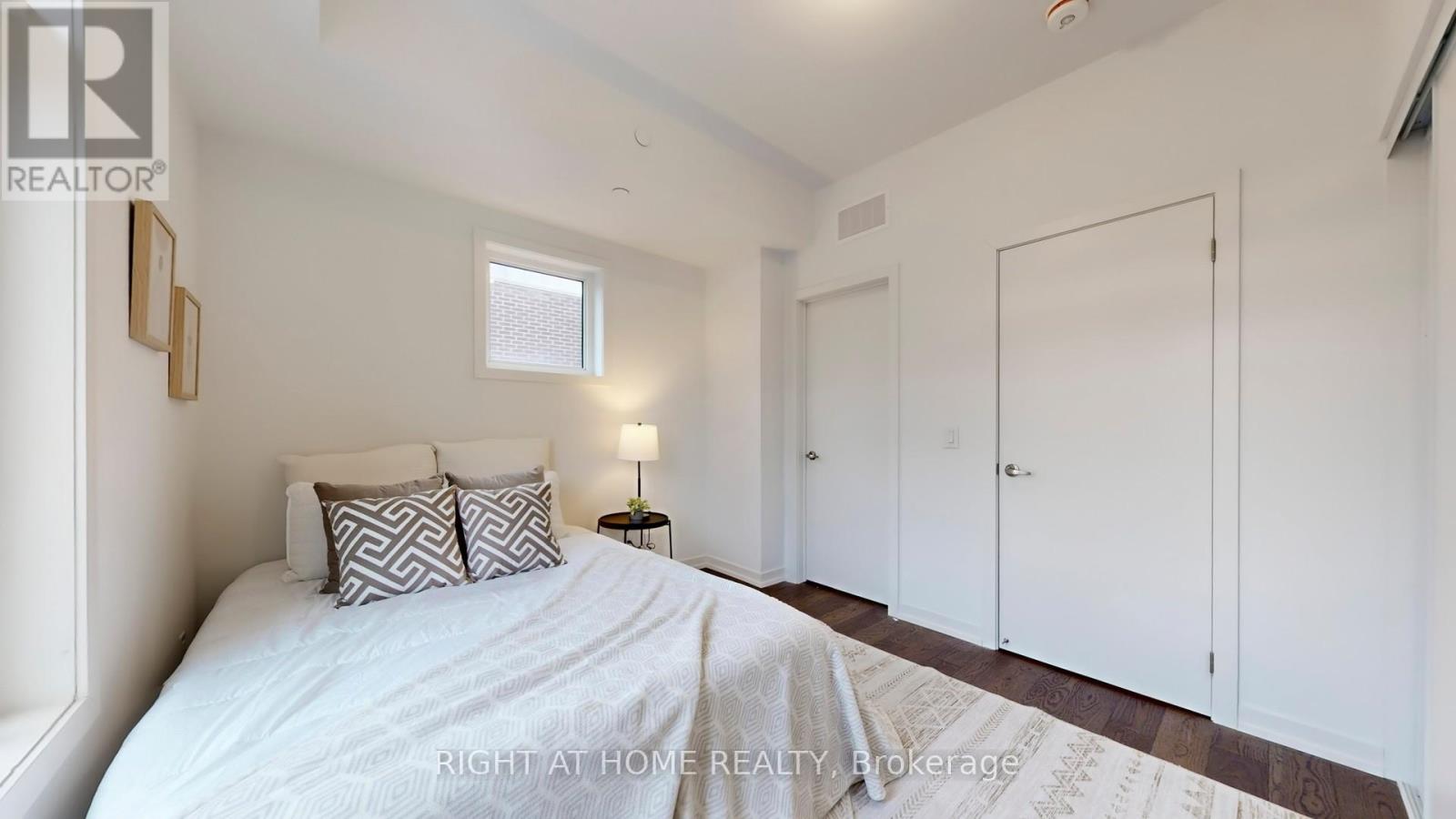 32 Spruce Pines Crescent, Toronto, Ontario M4A 1Y7 - Photo 31 - C12808752