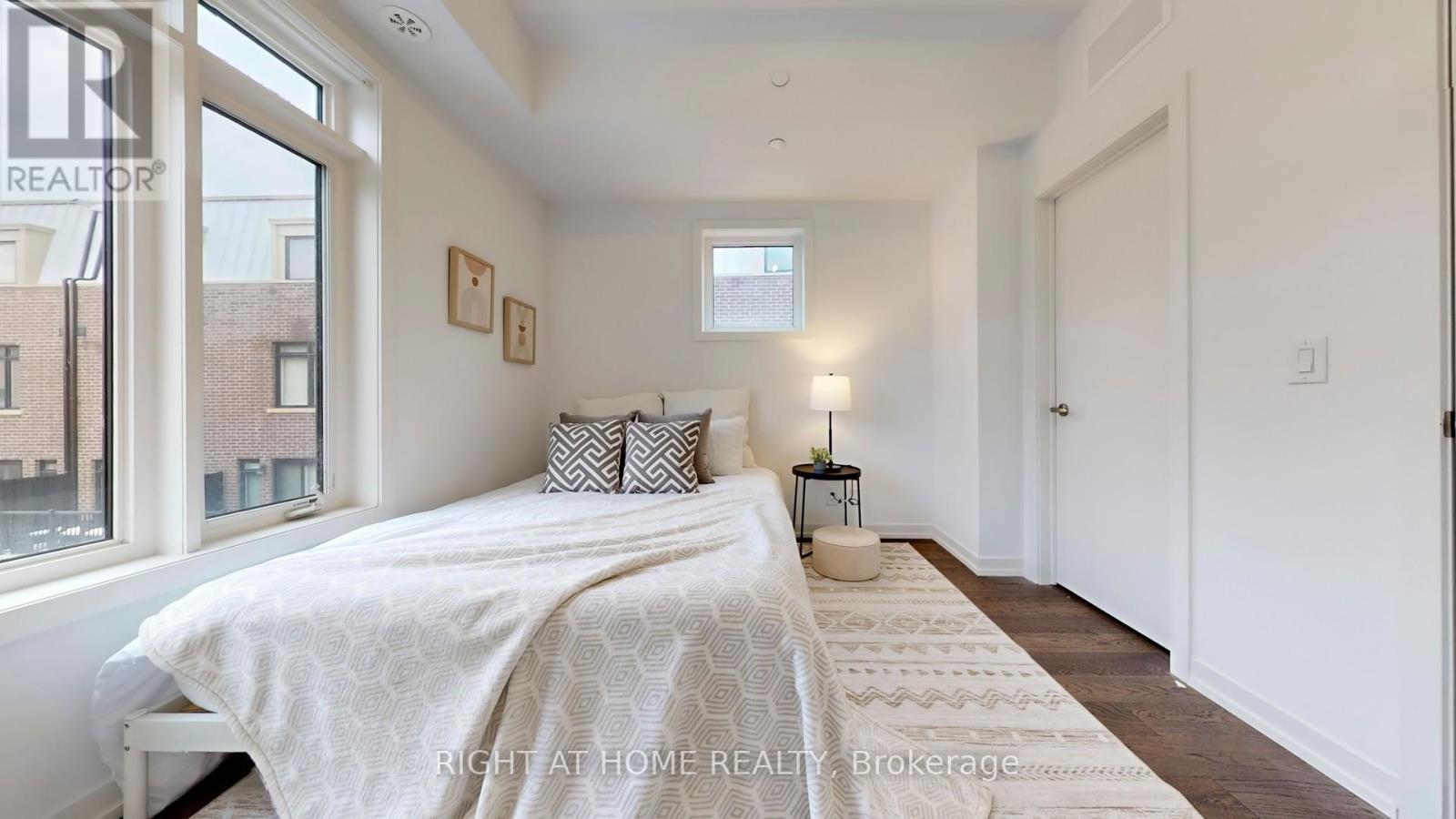 32 Spruce Pines Crescent, Toronto, Ontario M4A 1Y7 - Photo 32 - C12808752