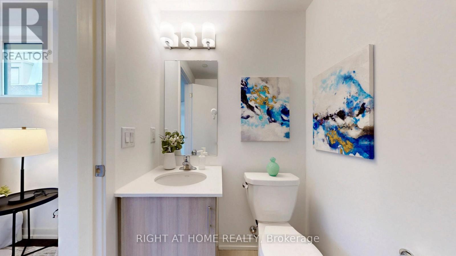 32 Spruce Pines Crescent, Toronto, Ontario M4A 1Y7 - Photo 34 - C12808752