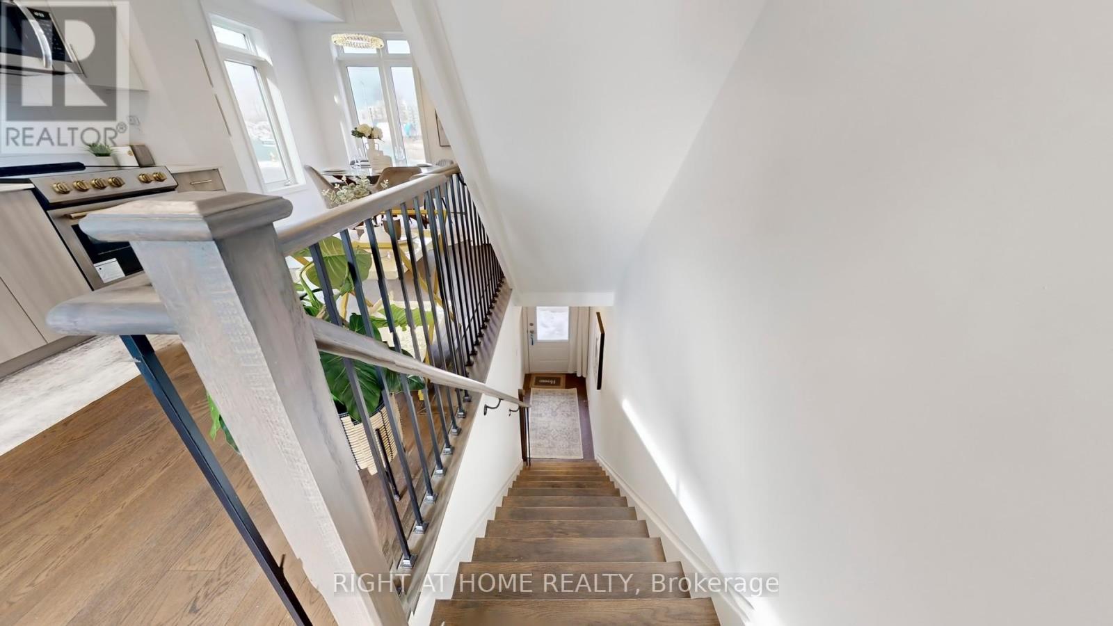 32 Spruce Pines Crescent, Toronto, Ontario M4A 1Y7 - Photo 46 - C12808752