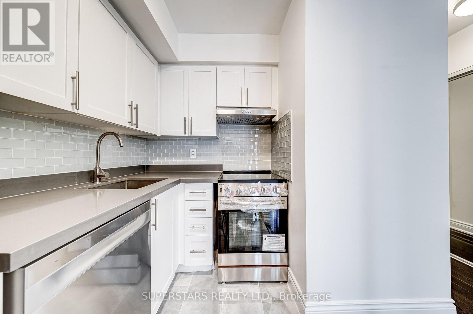 2104 - 55 Centre Avenue, Toronto, Ontario  M5G 2H5 - Photo 6 - C12808754