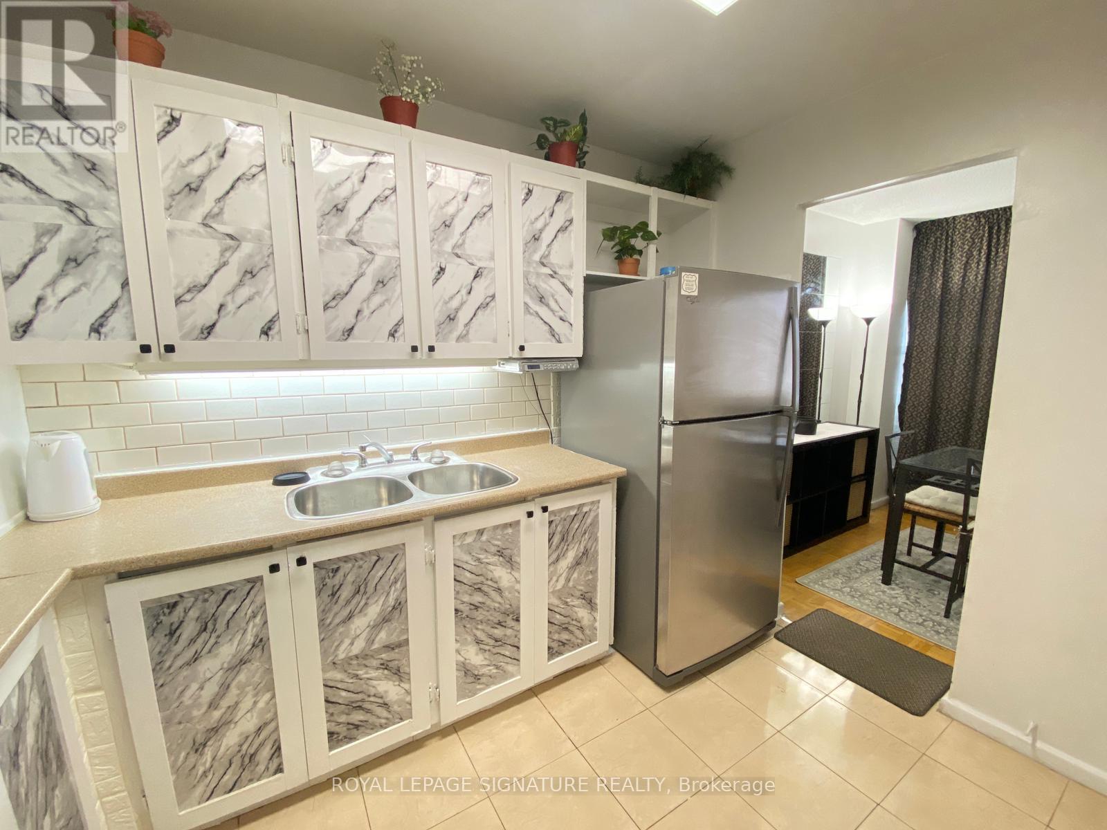 912 - 100 Leeward Glenway, Toronto, Ontario  M3C 2Z1 - Photo 5 - C12808780