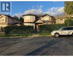 208 EAST 24 STREET, North Vancouver, British Columbia