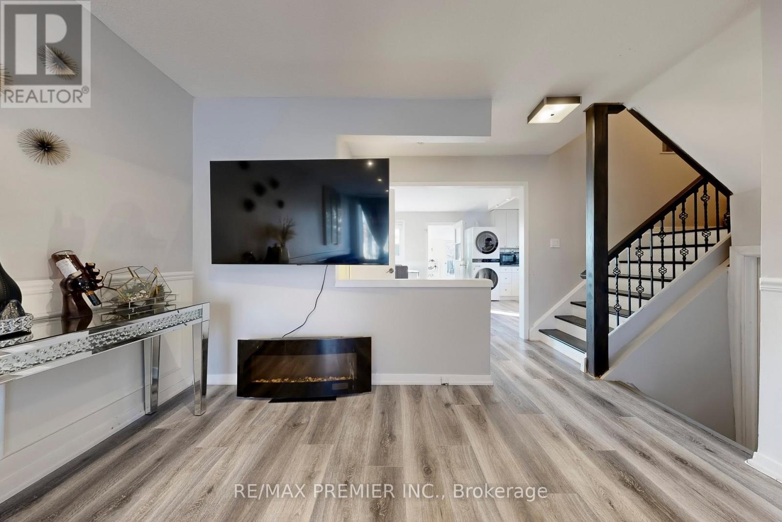 888 Krosno Boulevard, Pickering, Ontario  L1W 1H4 - Photo 10 - E12808756