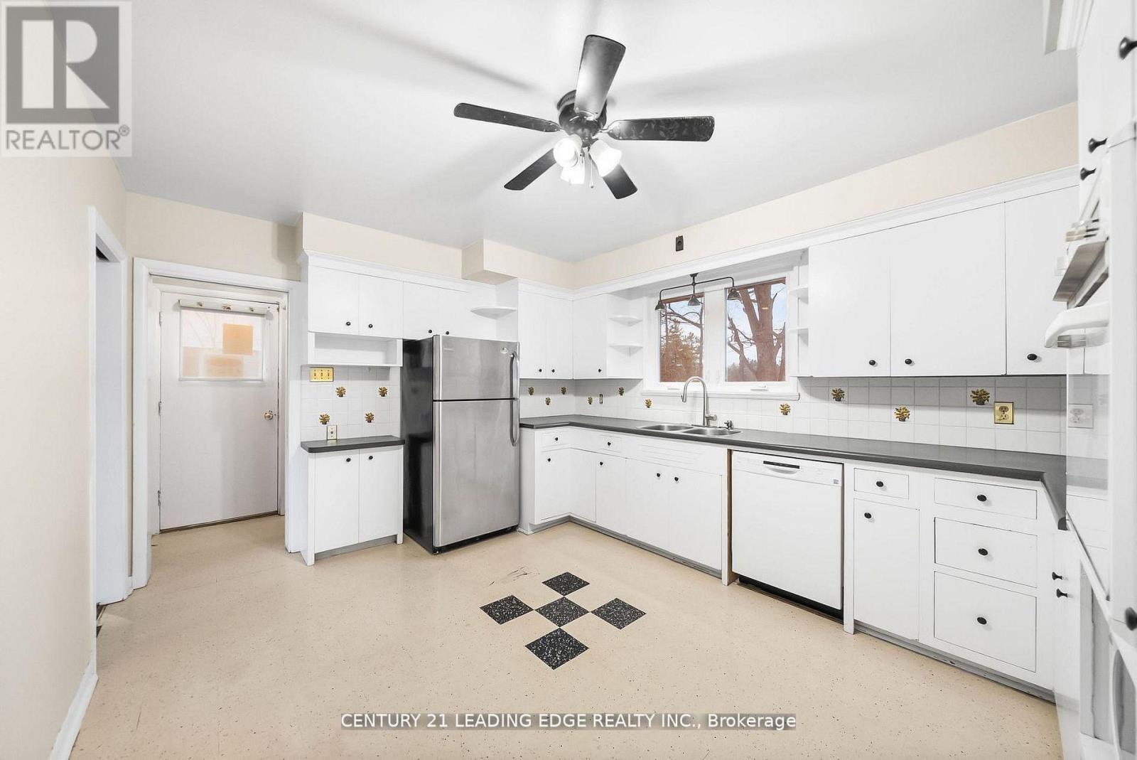 541 Rouge Hills Drive, Toronto, Ontario  M1C 2Z9 - Photo 14 - E12808760